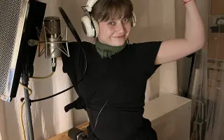 Pomohli jste dokončit album Pozvi ma, nepřídem a vytisknout LP