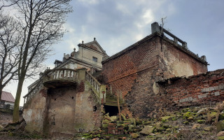 Záchrana kočárovny zámku Poláky