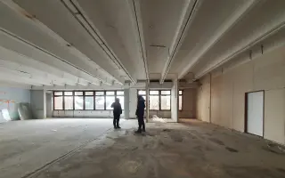 Vlastina Paradox: Z prázdné haly vzniká místo, kde se to hýbe - podpořte nás!