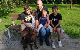 Naděje na život: Pomozme Petrovi s léčbou nádoru! / Hope for Life: Let’s Help Petr Get Treatment for His Tumor!