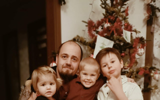 Neurorehabilitace a důstojný život pro Miloše - tátu tří malých dětí