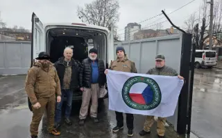 Pomoci a energie v zimě pro nemocnice a vojáky na Ukrajině není dost!