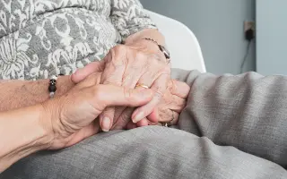 Snoezelen terapie: Darujte seniorům klid, kontakt a úlevu