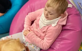 Nový kočárek pro Adélku s hendikepem