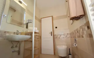 Koupelny pro svaté na Eljonu