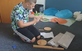 Plujeme dál - bezpečný přístav pro děti  a dospělé  s autismem.