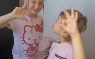 Pomoc pro Hanku a její dvě dcerky: domov pro Magdu a Lindušku s autismem