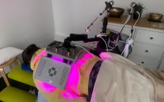 Pomoc pro nepohyblivou mámu Radku s nesnesitelnými bolestmi