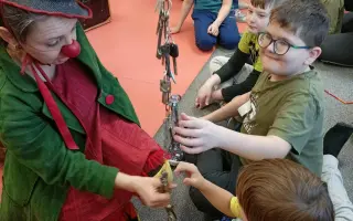 „Hra, kde je každý vítěz“ aneb pomůcky a hry pro děti s autismem