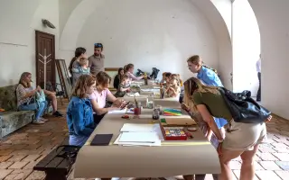 Buďte s námi TU! Podpořte festival současného umění ve Šternberku