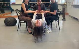 Pomozte udržet studentské divadlo Debut