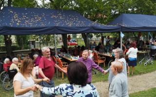 Diakofest: Bavte se a přispějte na podporu domova pro naše rodiče