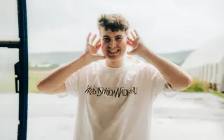 Krtek dal Adamovi Chomovi šanci, pojďme dát šanci dalším!