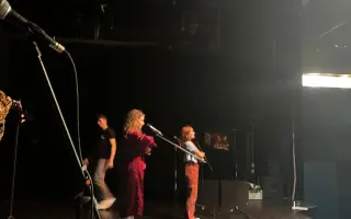 Pomozte udržet studentské divadlo Debut