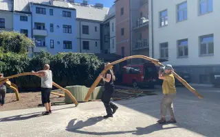 Rekonstrukce dvorku pro děti Waldorfské základní školy v Semilech