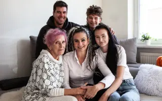 Rodina dobrovolných hasičů bojuje – pomozme Monice pokračovat v léčbě