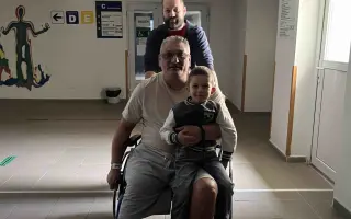 Pomozte Karlovi zpět do života: schodišťová plošina pro návrat ven