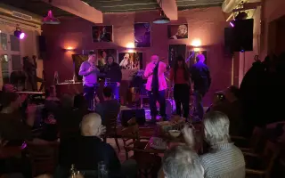 Podpořte vytvoření prvního live record LP z klubu Evžen.