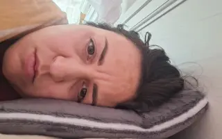 Pomoc pro nepohyblivou mámu Radku s nesnesitelnými bolestmi