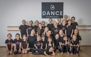 Oheň vzal sály, ne naši vášeň. Vracíme B DANCE company zpět do hry!