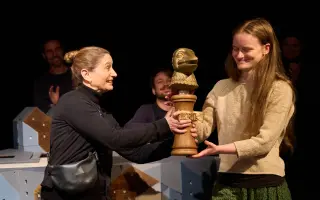 OBLÉKNEME CÍSAŘOVY NOVÉ ŠATY 2026 - festival otevřeného divadelního myšlení