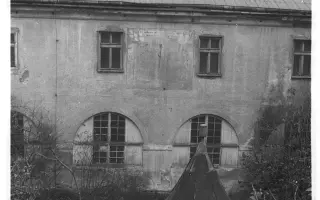 Obnova fresky původních slunečních hodin v hejnickém klášteře