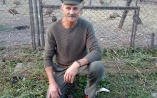 Pomozme společně obnovit zničenou farmu a živobytí farmáře Vládi!