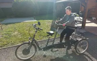 Tandemové elektrokolo pro Matyáška