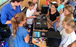 Pomozme dětem z dětských domovů vytvářet vlastní hudbu - Melodica Challenge 2027