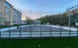 Nová generace hokejbalistů potřebuje nové hřiště