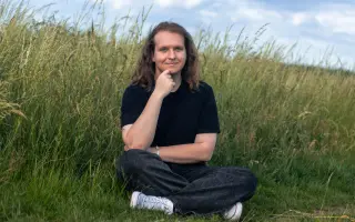Pomozte mladému studentovi přírodních věd na Univerzitu v Cambridge