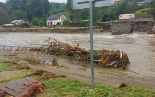 Pomozte vrátit domov mé mamince, která utrpěla při povodních