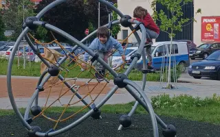 Pomoc mamince a třem dětem z azylu