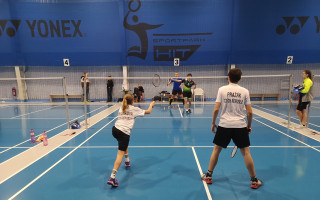 Podpořte mladé badmintonisty