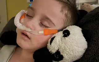 Mari: Kluk, co obehrál smrt, hledá cestu k „NORMÁLNU“