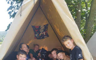 Velký stan pro děti na táboře