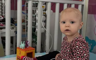 Pomozte skoro 2 leté Sofince vyhrát boj s akutní leukémií