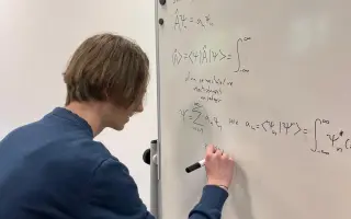 Pomozte Pavlovi ke studiu astrofyziky a stáži v NASA