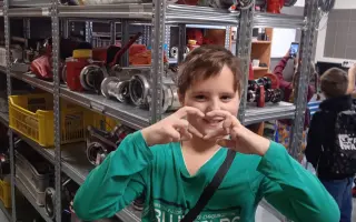 Bezpečný domov pro dvojčata po útěku od násilí