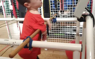 Pomozme Tádovi držet krok s bráchou