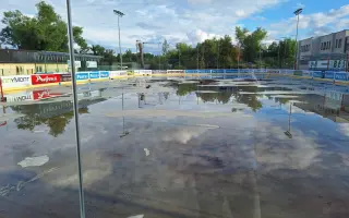 Zimní stadion v Dobříši - umělý povrch, inline hokej, hokejbal, florbal.