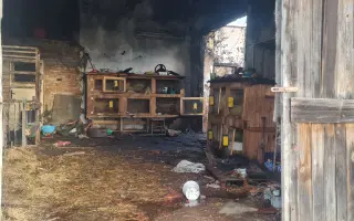 Prosíme o pomoc - sami to po požáru nezvládnou