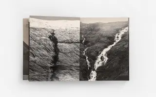 Kniha utkaná z vlny, trávy a deště – Wool, Wind and Waves: Faerské ostrovy