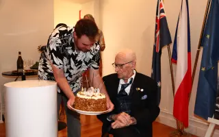 Pomozte odhalit příběh pozapomenutého 102letého českého veterána RAF