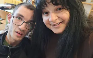 Pomoc pro Davídka a jeho rodinu: Vozík, auto a naděje na lepší dny