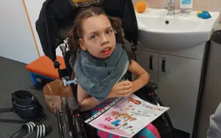 Neurorehabilitace a terapie pro Stelinku