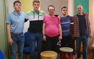 Podpořte knížku Příběhy písní z muzikoterapie s hudebními QR odkazy