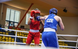 PODPOŘ ŽENSKOU BOXERSKOU REPREZENTACI NA CESTĚ NA OLYMPIJSKÉ HRY