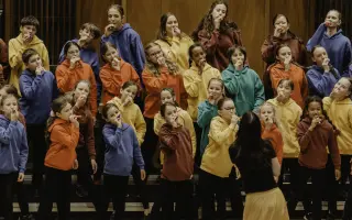 Dárek k 10. narozeninám sboru: Dostaňme Bystroušek na festival do Belgie