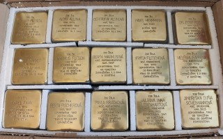 Podpořte vydání knihy 'Pražské Stolpersteine svazek II. 2022 - 2024'